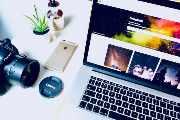 Página web de Unsplash (Fuente: Desola: xvcdAmbXcOI / Unsplash.com)